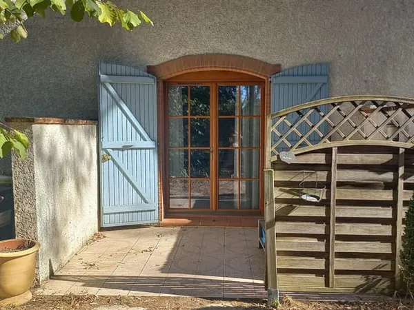 31270 CUGNAUX: Loue appartement meublé