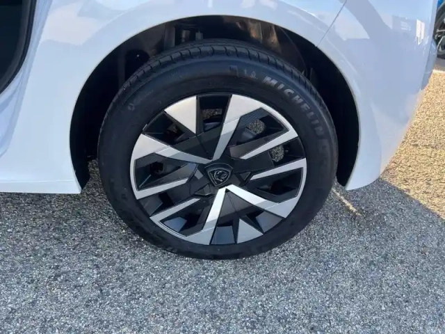 Peugeot 208 puretech 100 s&amp;s bvm6 — photo 28
