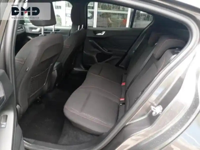 Ford Focus 1.5 ecoblue 115ch st-line bva8 — photo 3
