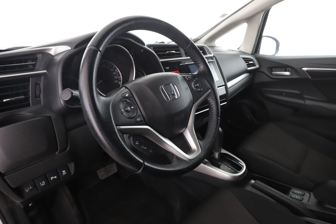 Honda Jazz 1.3 i-VTEC Executive CVT — photo 10