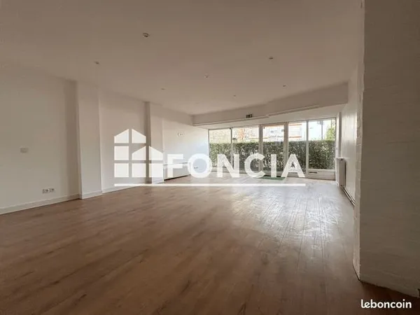 Local commercial 66.3m² à louer 1250 - SAINT GERMAIN EN LAYE 78100
