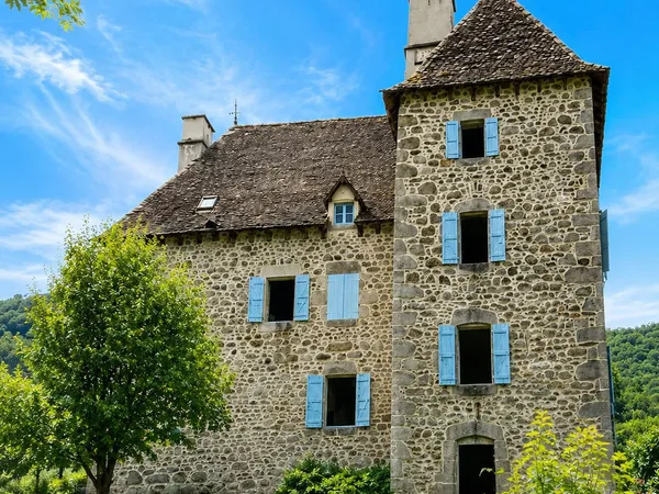 Ancien Château du XVe siècle à réinventer  Un projet d'