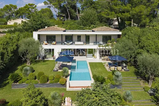 Villa 7 pièces 350 m²