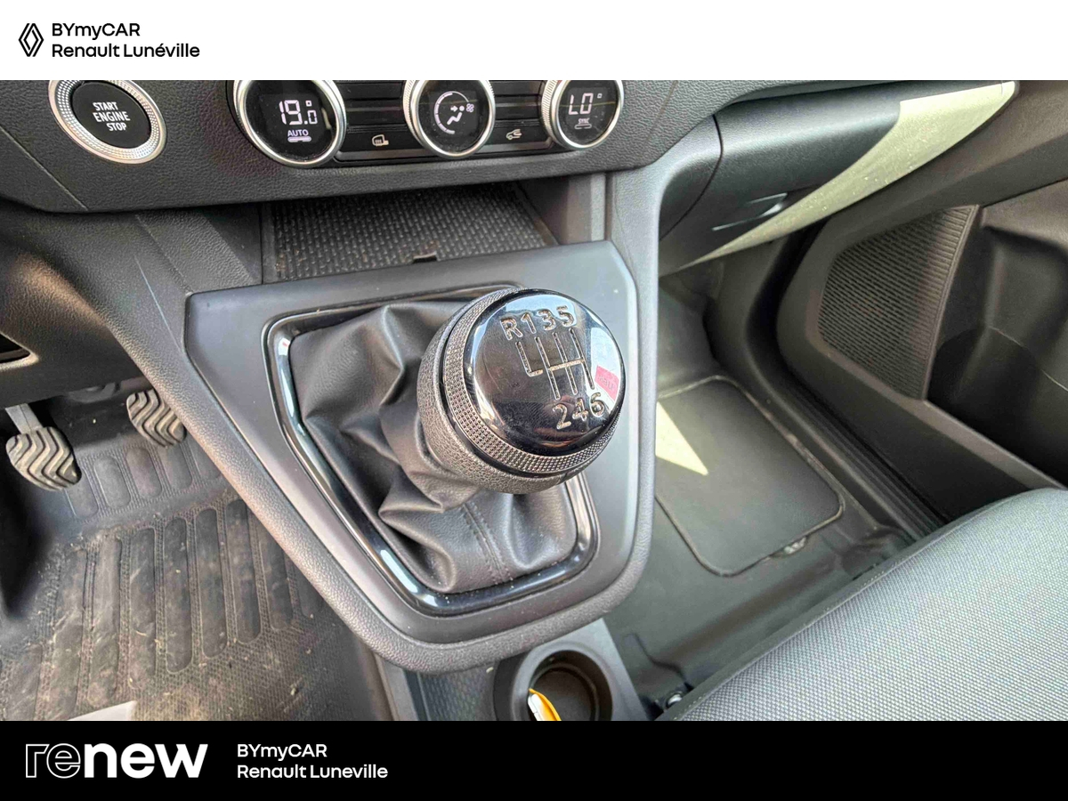Renault KANGOO VAN FG TOLE BLUE DCI 95 L1 GSR2 — photo 22