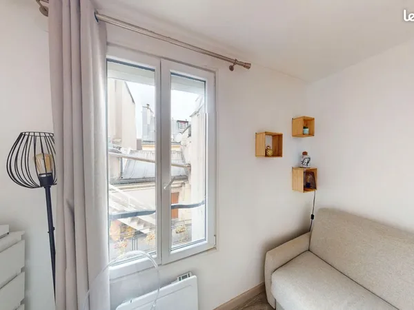 Studio 1 pièce 12 m²