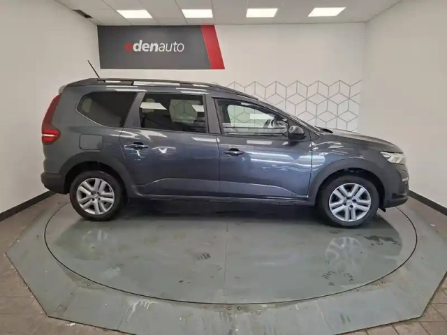 Dacia Jogger eco-g 100 5 places — photo 10