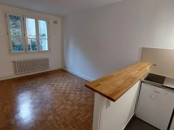 Appartement Location Paris 1p 22m² 794€