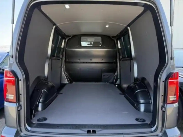 Volkswagen Transporter fg 2.8t l1h1 2.0 tdi 204ch business dsg7 — photo 4