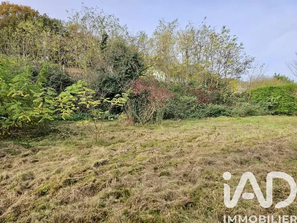 Terrain constructible 783 m²