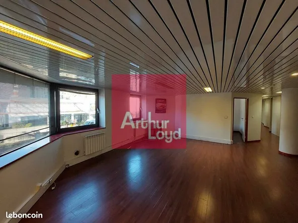 Bureaux 151 m² CLERMONT FERRAND