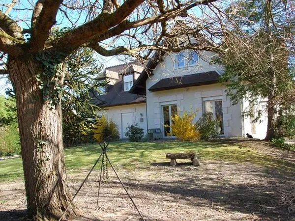 Pavillon de 8 pièces principales