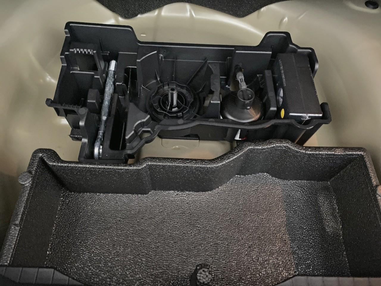 Peugeot 2008 hybrid 145 ch e-dcs6 style — photo 16