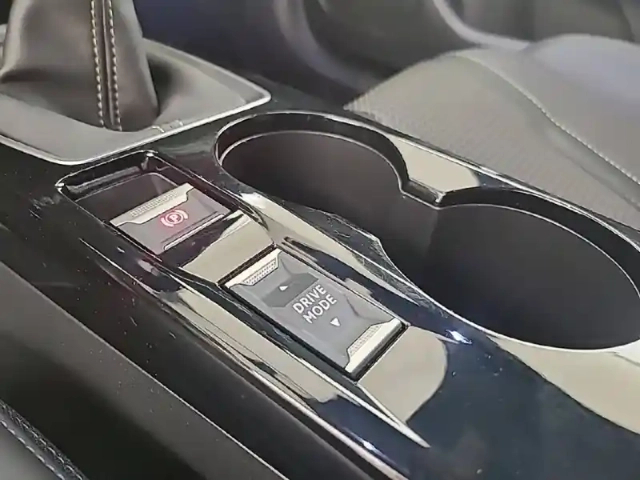 Peugeot 2008 puretech 130 s&amp;s bvm6 — photo 19