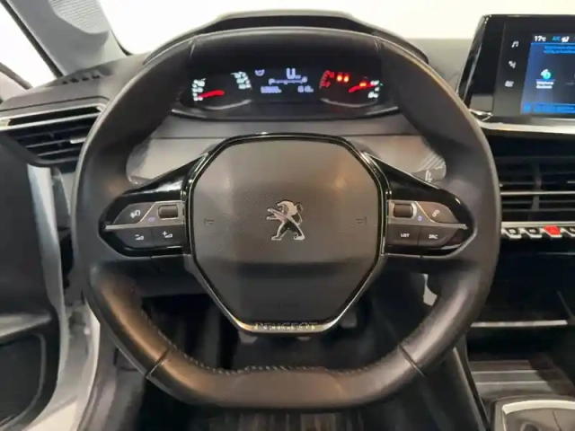Peugeot 208 puretech 75 s&amp;s bvm5 — photo 16