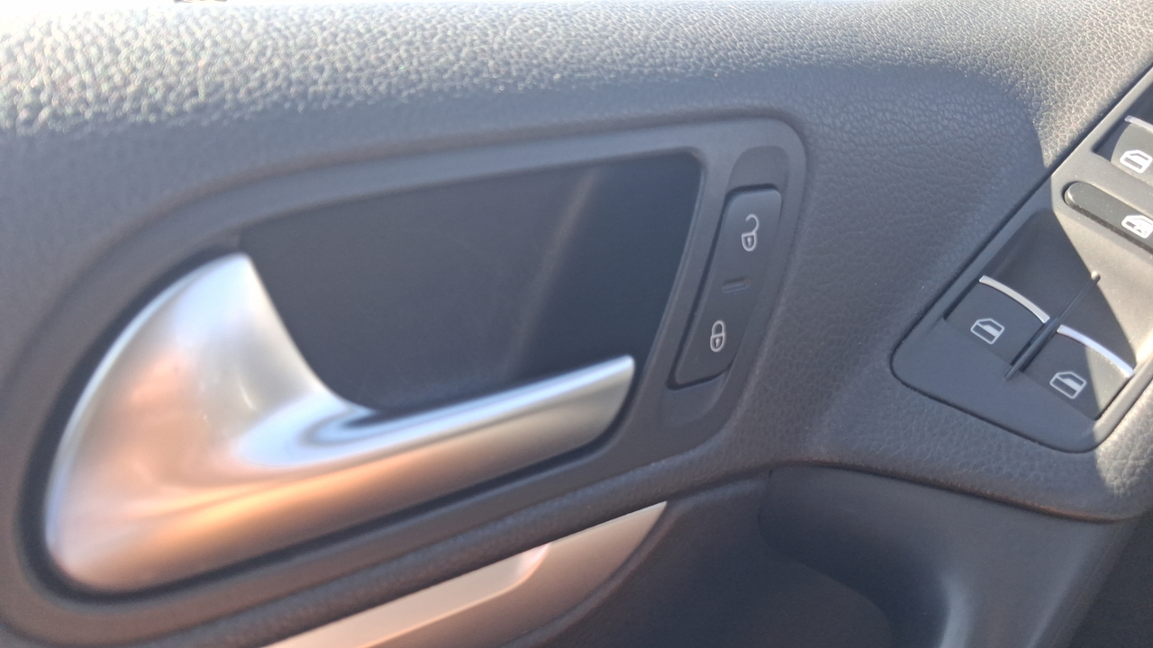 Volkswagen Tiguan 2.0 TDI 140 FAP BlueMotion Technology — photo 36
