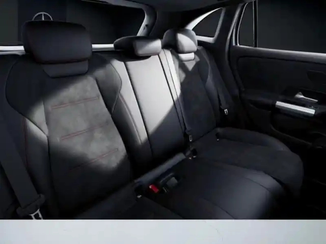 Mercedes Gla 200 d amg line — photo 9