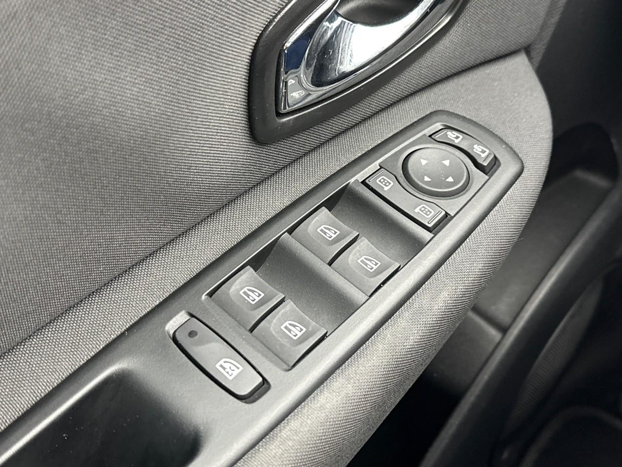 Renault Scenic tce 130 energy business — photo 15
