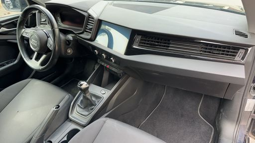 Audi A1 Sportback 25 TFSI 95 - . – 2019 – 122572 km – Essence – Boîte Manuelle — photo 31