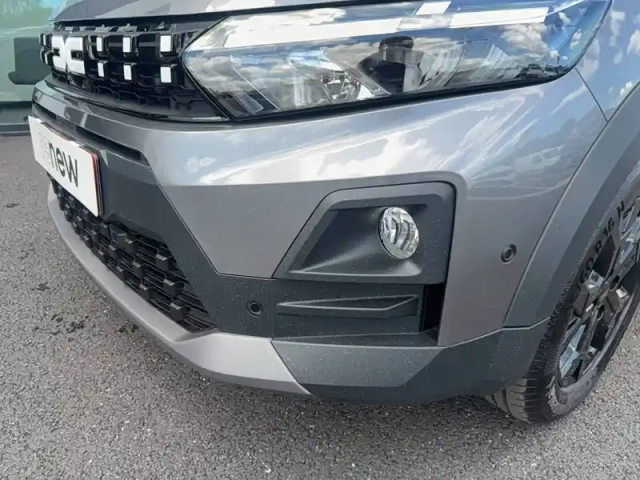 Dacia Sandero eco-g 120 auto — photo 20