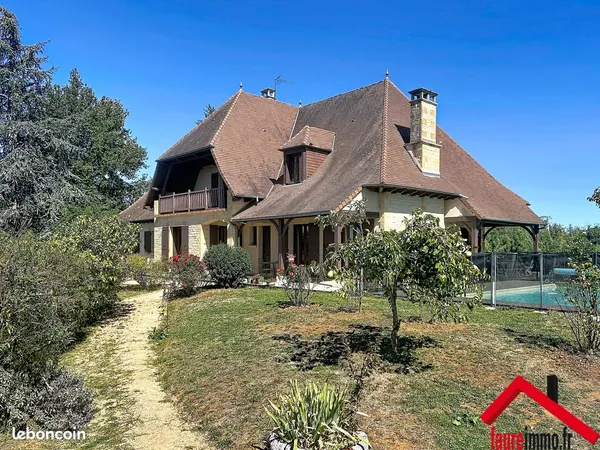 Propriété 12 pièces 309 m²
