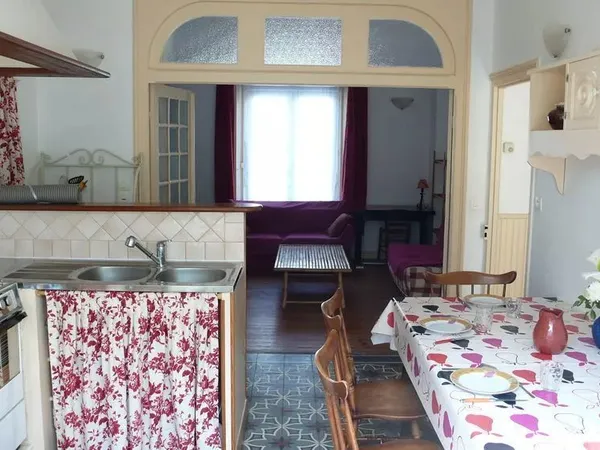 Maison meublée centre ville pour 2 étudiantes