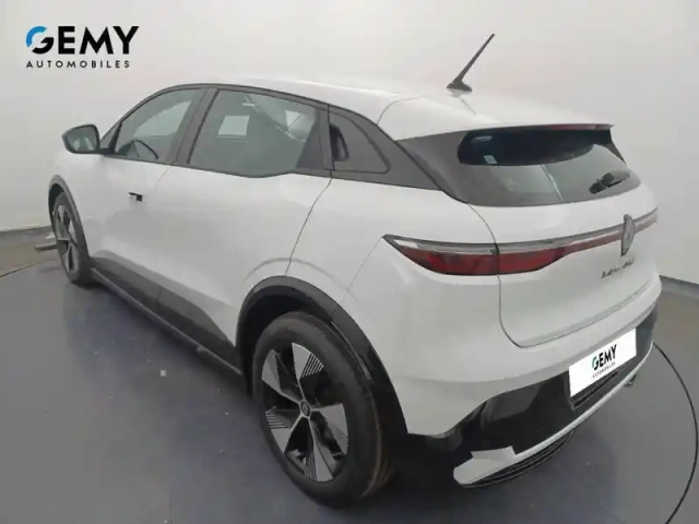 Renault Megane e-tech ev40 130ch boost charge — photo 32
