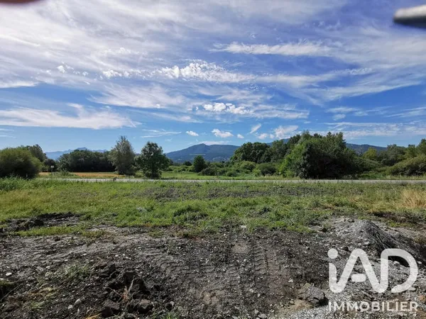 Terrain 550 m²