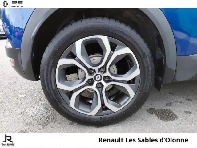 Renault Captur 1.0 tce 90ch techno — photo 8
