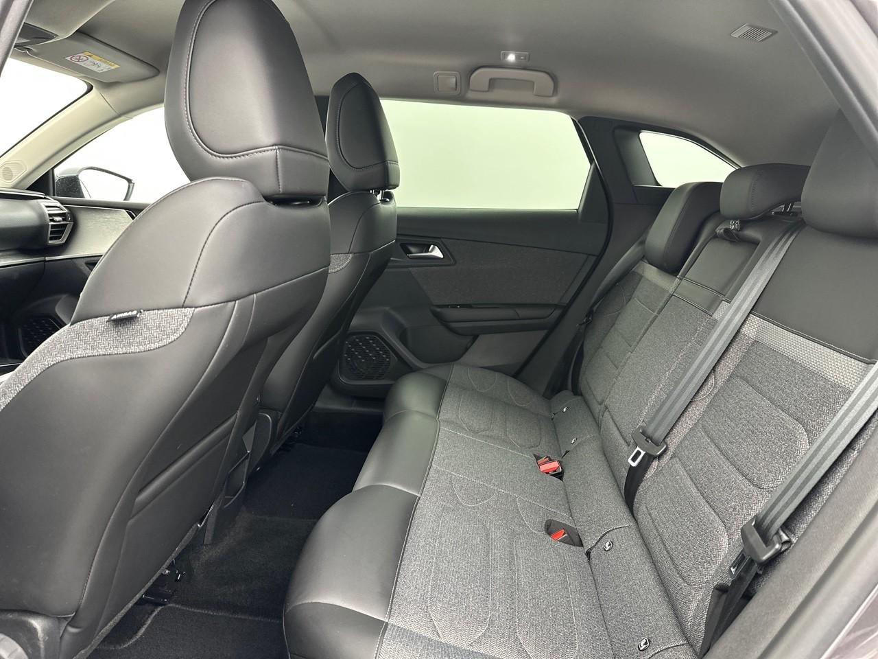 Citroën C5 X hybride rechargeable 225 s&s e-eat8 feel pack — photo 12
