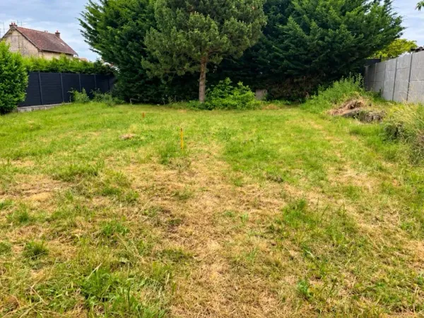 Terrain 483 m²