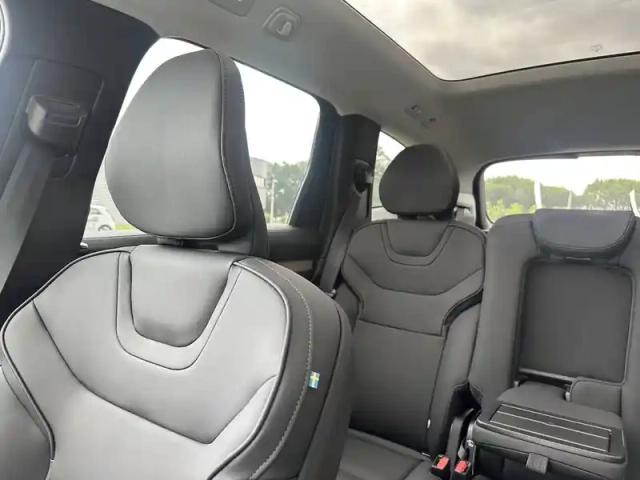 Volvo Ex90 twin performance awd 517 ch 1edt — photo 21