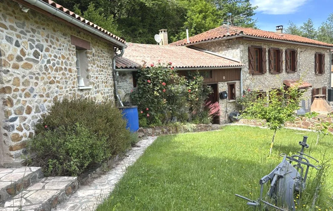 Photo 10