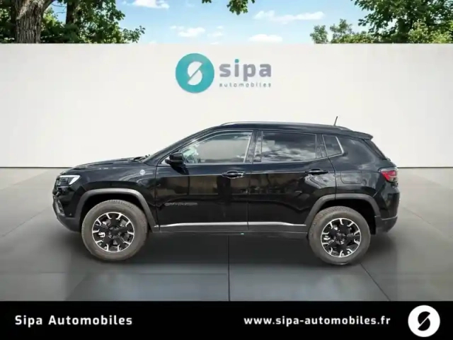 Jeep Compass 1.3 phev t4 240 ch 4xe eawd — photo 2