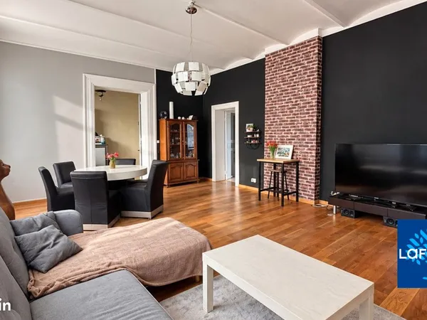Maison 5 pièces 220 m²