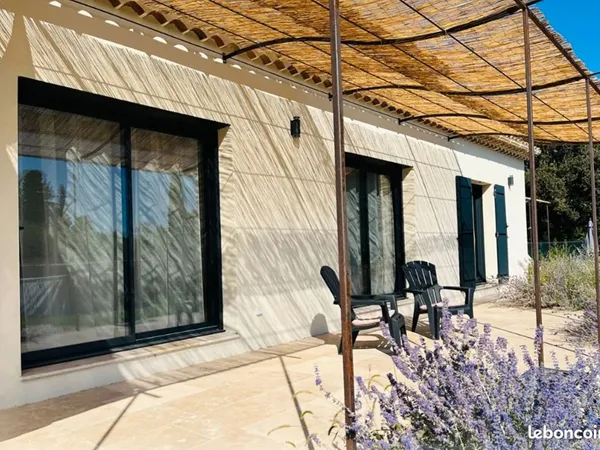 Maison neuve à louer au pied du Luberon
