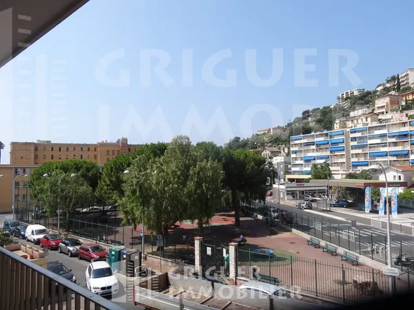 Location grand studio 33 m2 Nice Parc Impérial