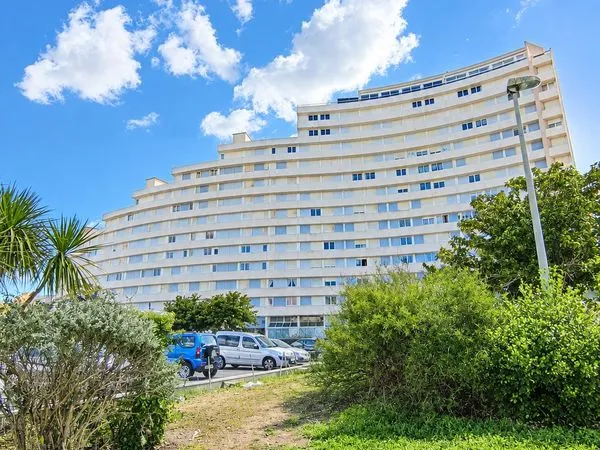 Studio 1 pièce 13 m²