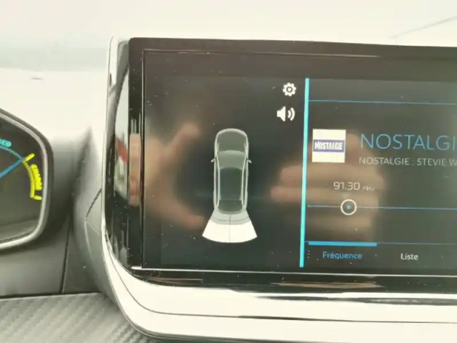 Peugeot 208 hybrid 100 e-dcs6 — photo 35