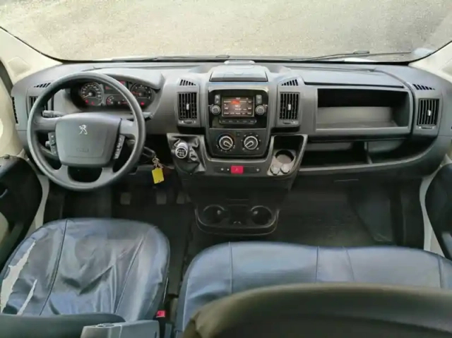 Peugeot Boxer fourgon fg 333 l1h1 2.2 bluehdi s&amp;s 140ch asphalt — photo 3