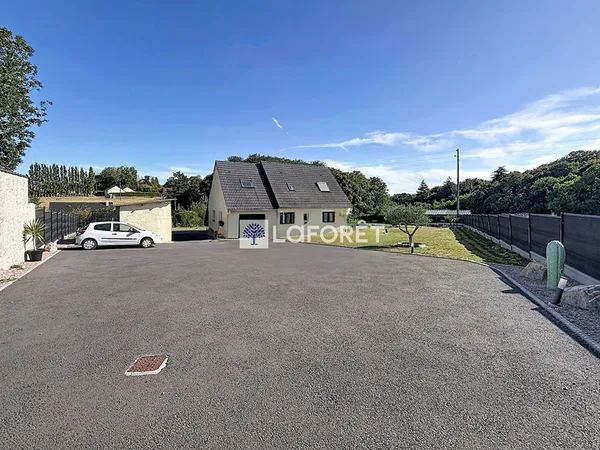 MAISON FAMILIALE 5 PIÈCES 110 M² - 4 CHAMBRES -TERRAIN DE 1 650 M² .
