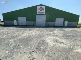 Box de stockage garde meuble entrepôt logistique