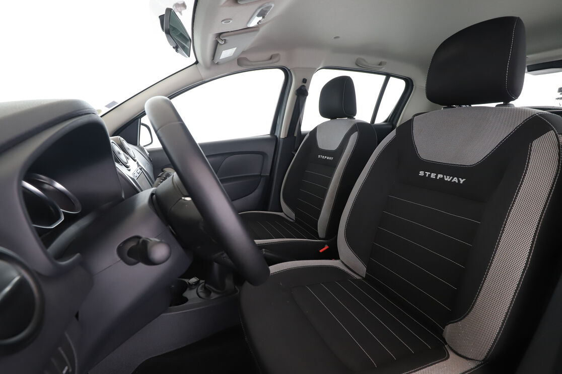 Dacia Sandero Stepway 1.5 dCi — photo 9