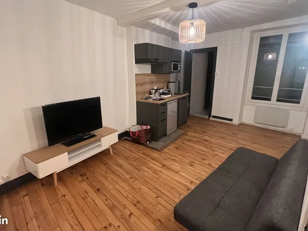 T2 rénové et meublé Hypercentre Saint-Étienne
