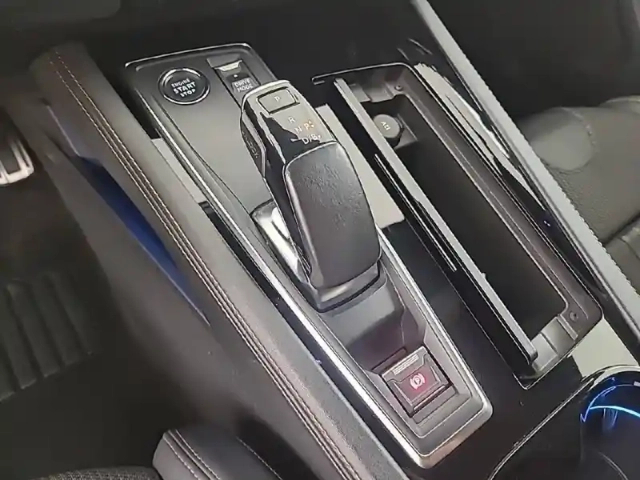 Peugeot 508 hybrid 225 e-eat8 — photo 37