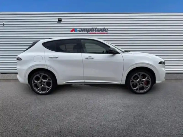 Alfa Romeo Tonale 1.3 phev 280ch tributo italiano at6 e-q4 — photo 4