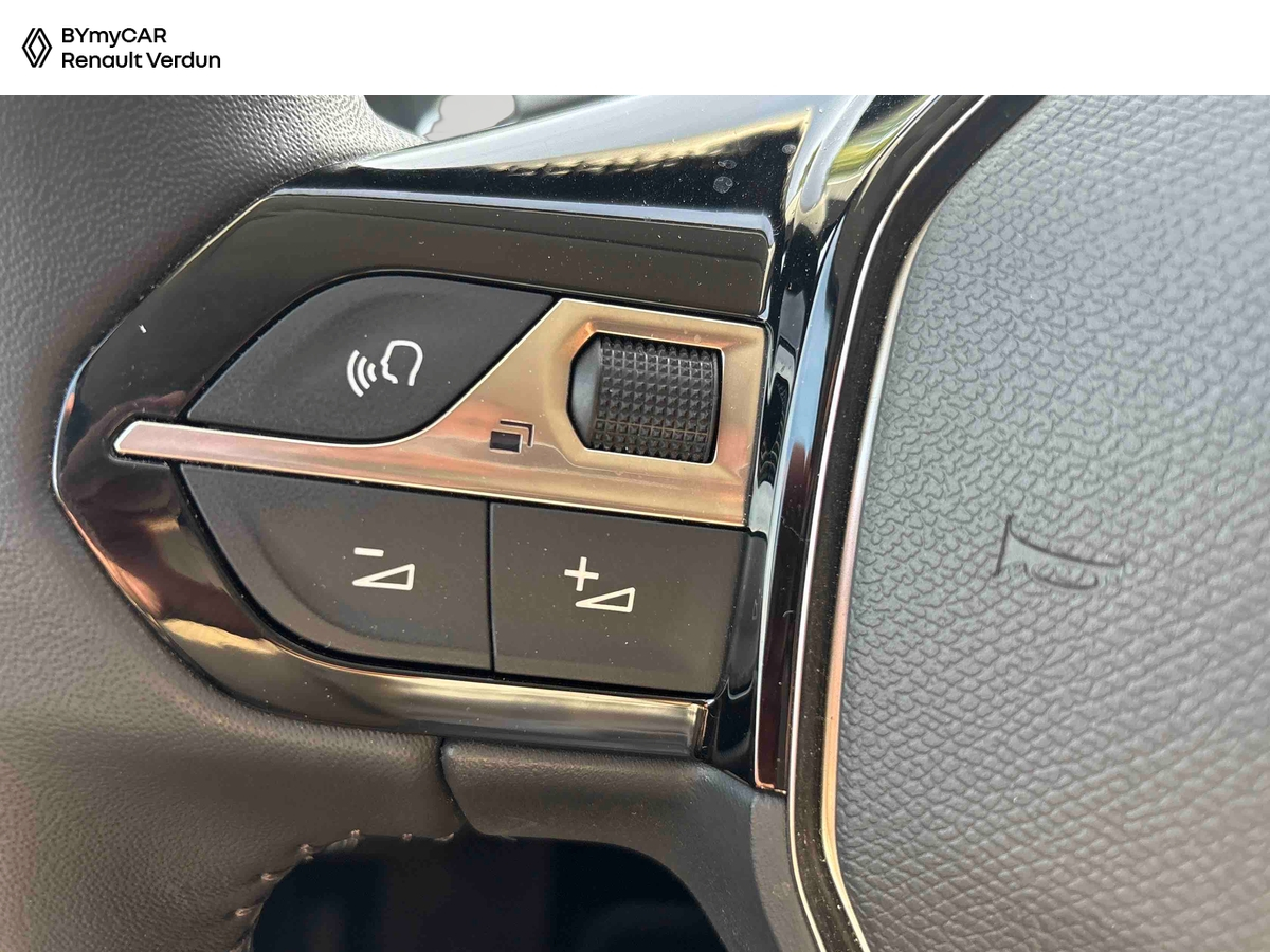 Peugeot 208 PureTech 100 S&amp;S EAT8 — photo 20