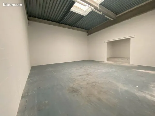 LOCAL D'ACTIVITE 389 m² CHAMBLY