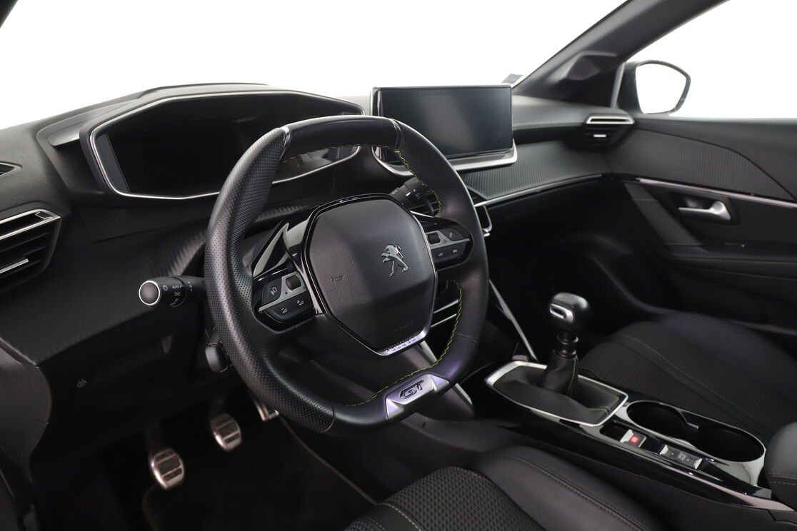 Peugeot 208 1.5 Blue-HDi GT — photo 10