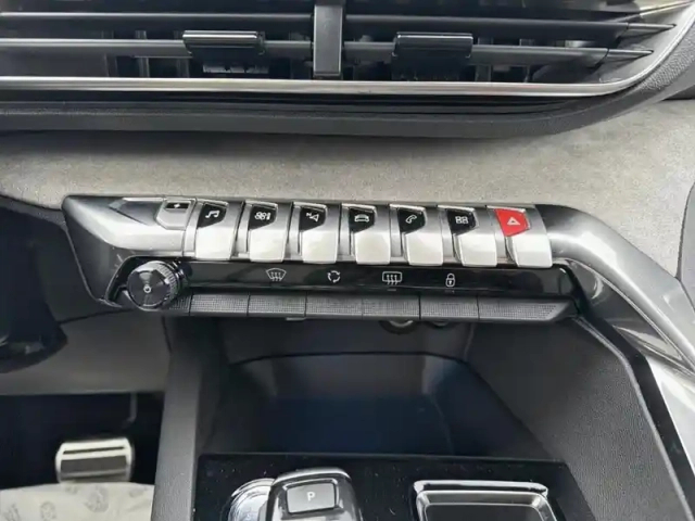 Peugeot 3008 hybrid 225 e-eat8 gt — photo 13