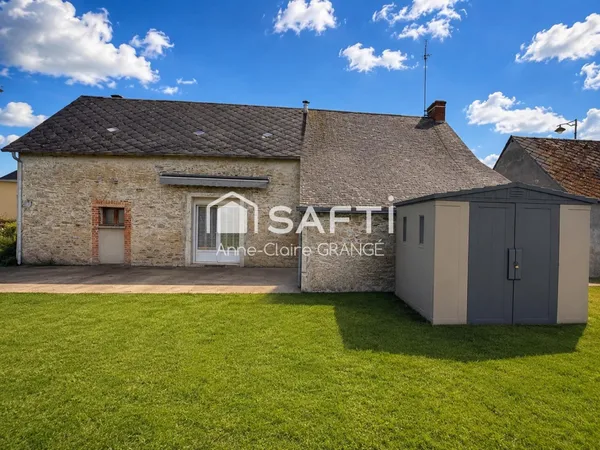 Maison de bourg avec dépendances et fort potentiel d'aménagement -